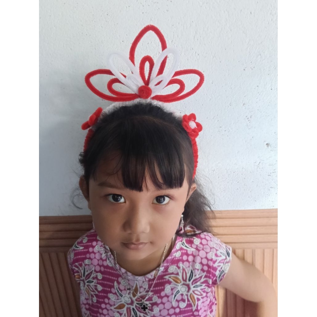 Bando kawat bulu mahkota bunga merah putih
