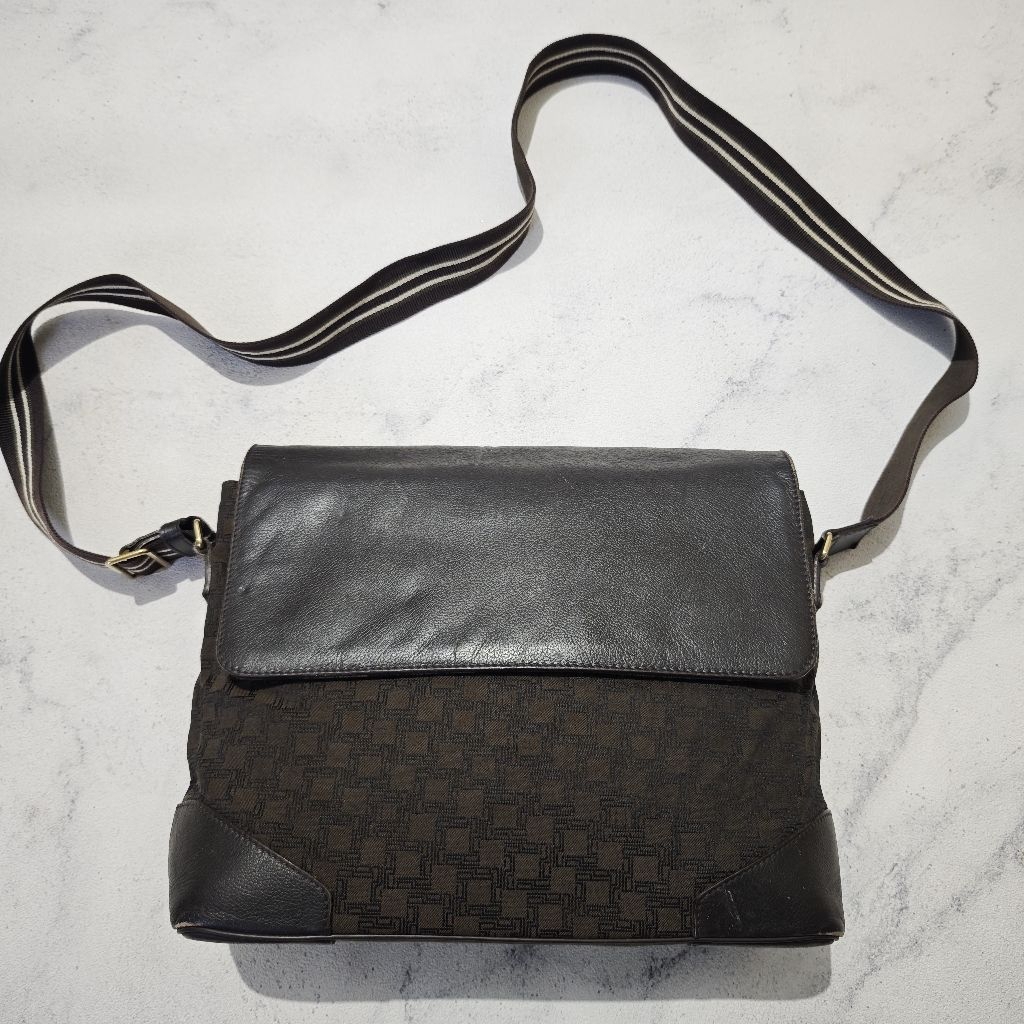 Dunhill slingbag / shoulder bag Dunhill