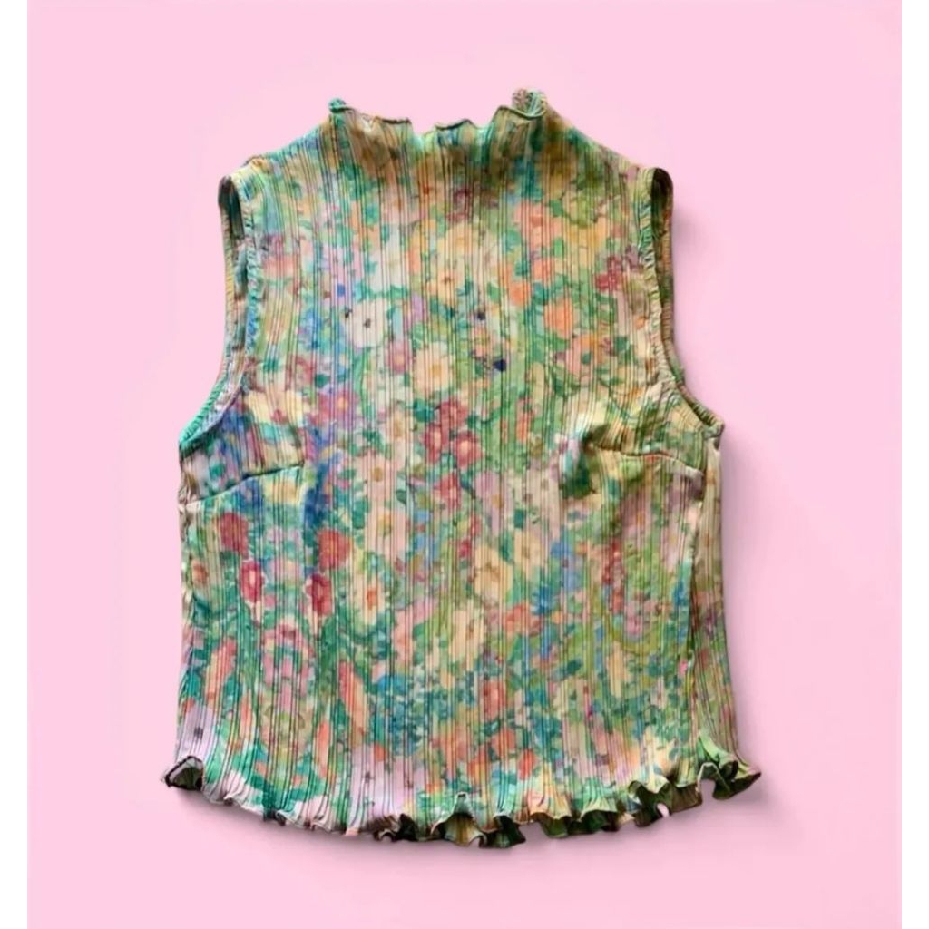 Pleatsssi Blumee Top