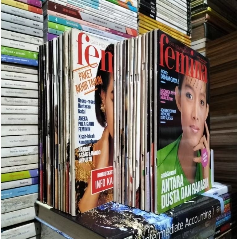 MAJALAH FEMINA LAWAS  HARGA SATUAN