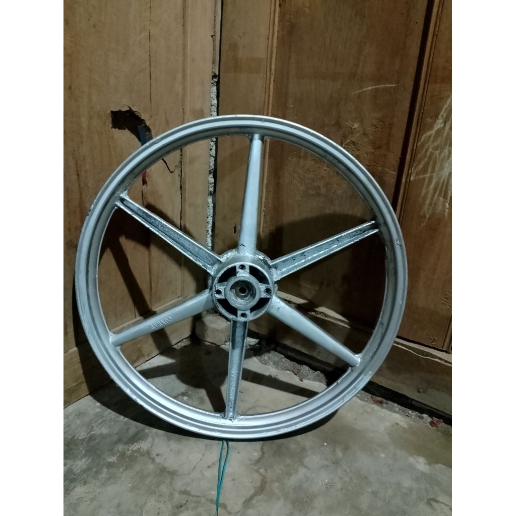 Velg palang 6 depan