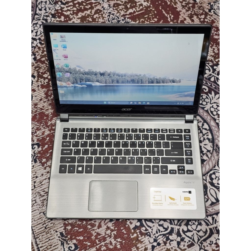 Laptop Acer V5 Intel Core i5 RAM 8GB SSD 256GB Windows 11 Model Tipis