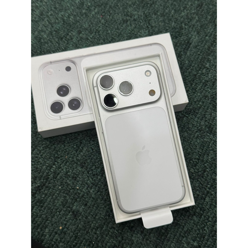 Iphone 17pro 256 resmi iBox lengkap