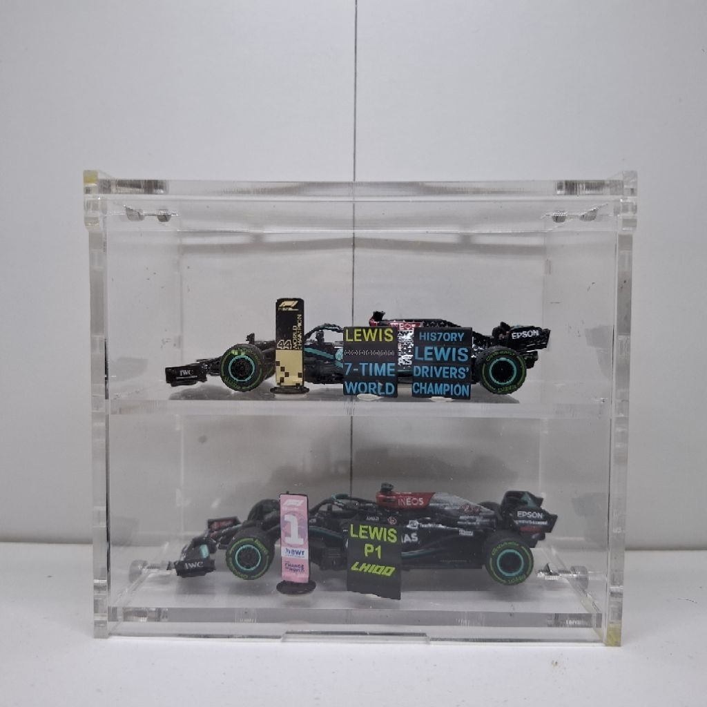 Set 2 Tarmac W11 & W12 Lewis Hamilton Skala 1:64