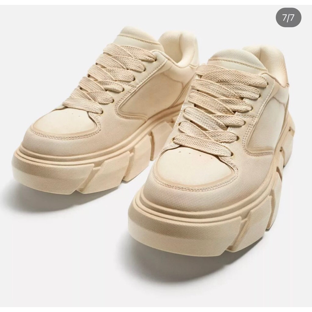 Preloved Sepatu Chunky Sneakers ZARA warna Cream size 43