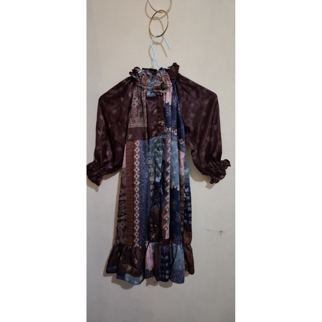 Benang Jarum X Dian Pelangi Musi Kids Ruffle Dress-Maroon