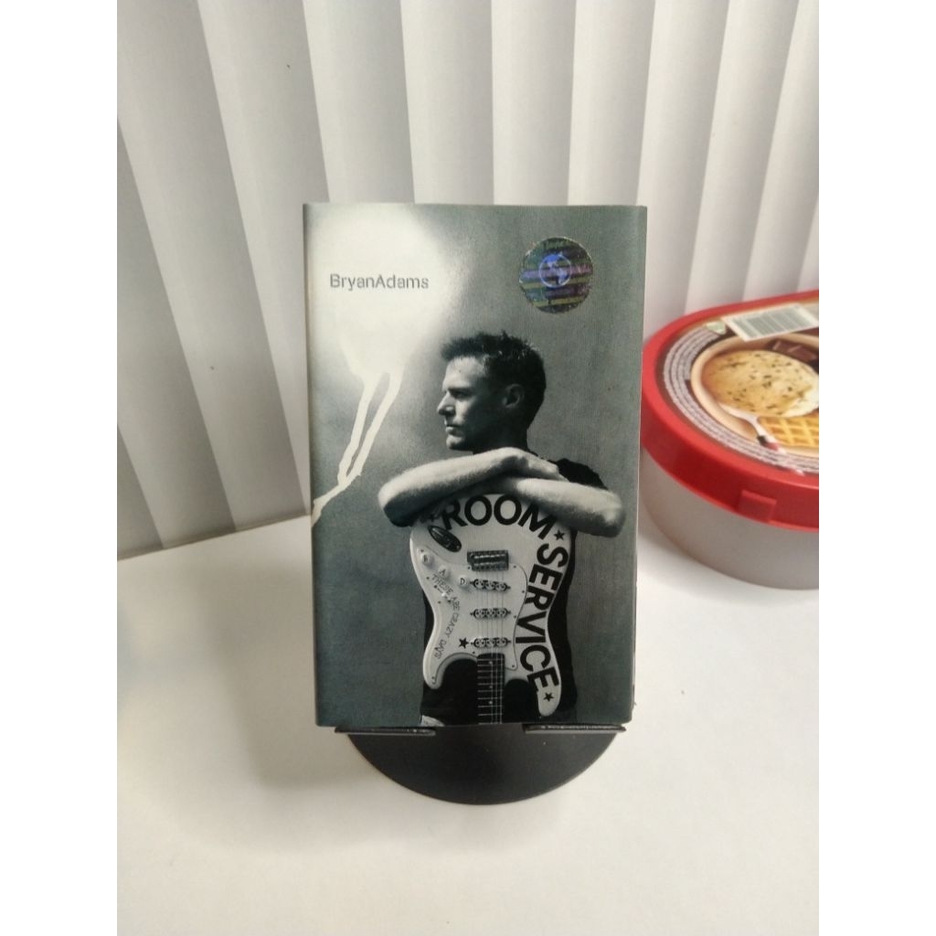kaset pita BRYAN ADAMS - Room Service