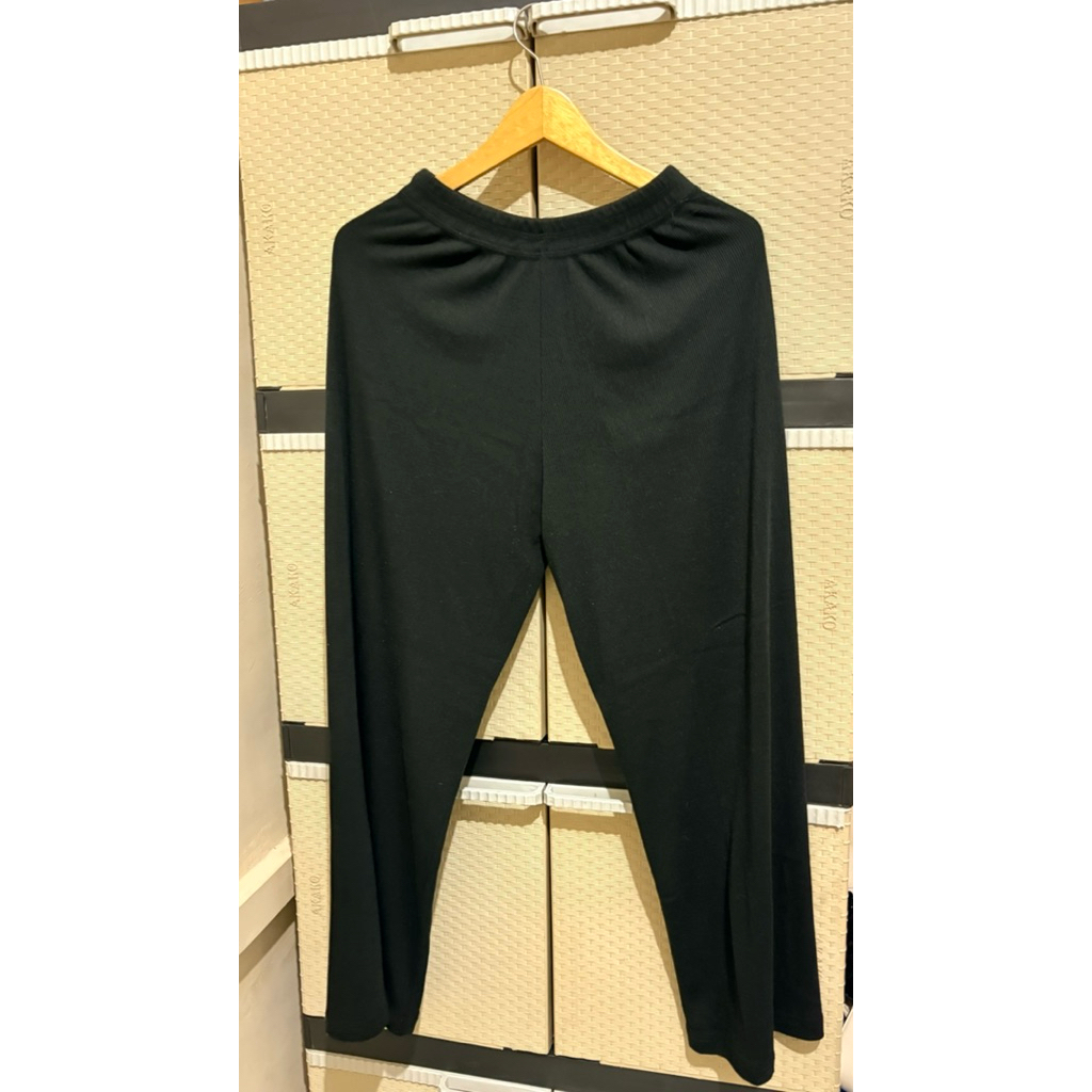 Preloved knit pants black