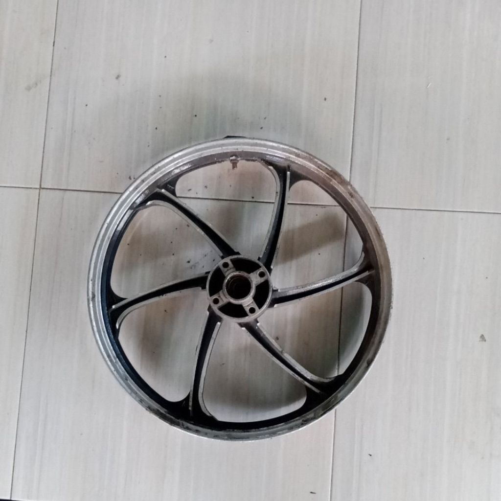 pelek velg depan bintang variasi Honda second copotan motor