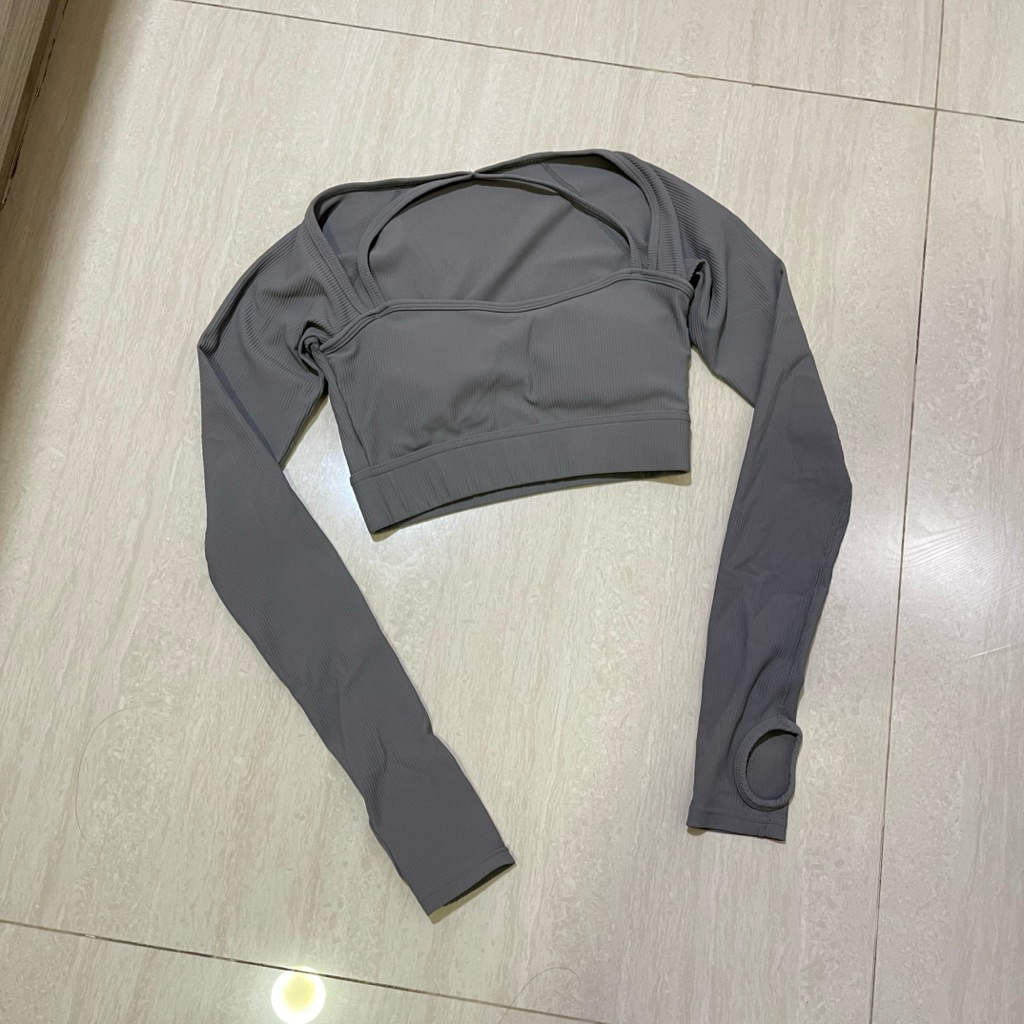 PRELOVED SPORTS BRA WANITA (NO NEGO)