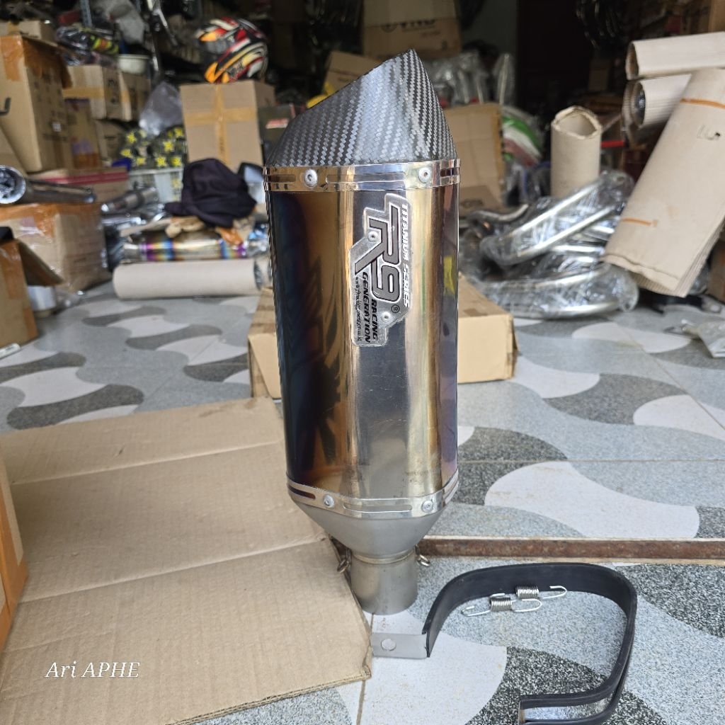 slincer silincer knalpot R9 MOTEGI TITANIUM series original