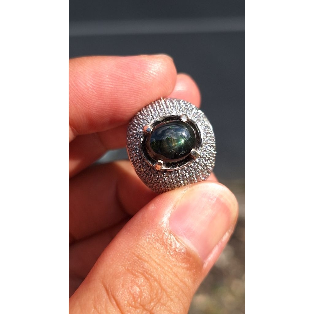 Bangsing kresnadana / Black sapphire star