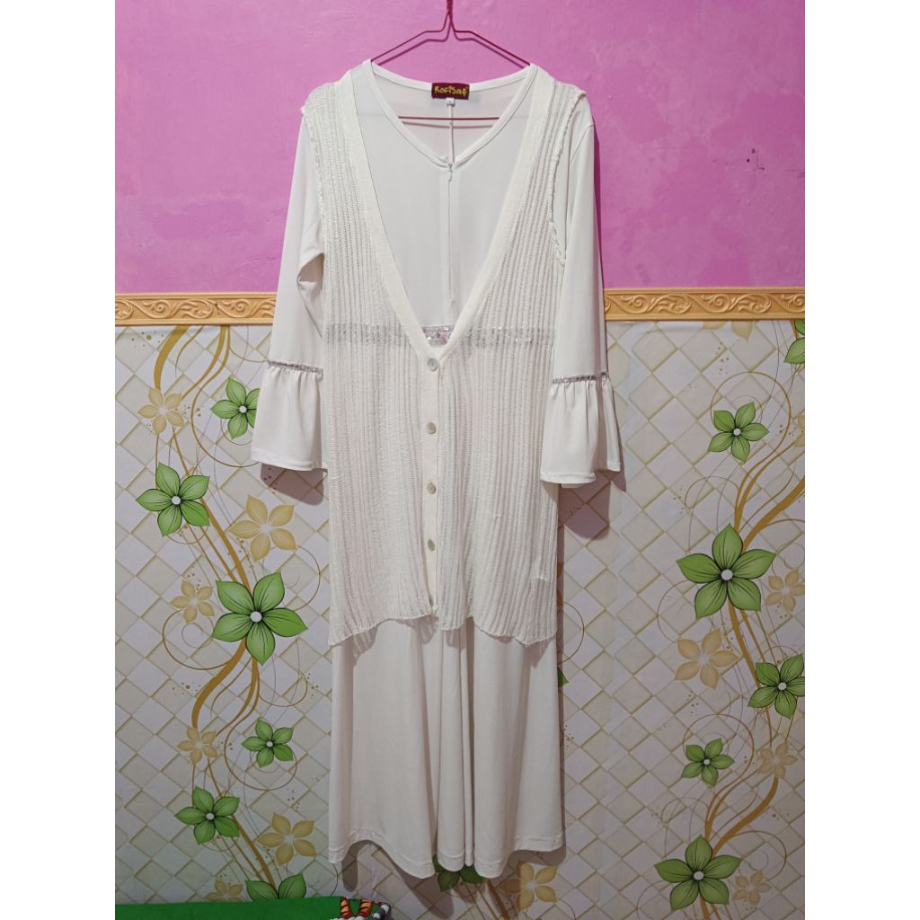 Gamis BW + vest rajut preloved