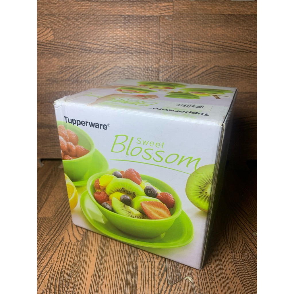 Tupperware Sweet Blossom