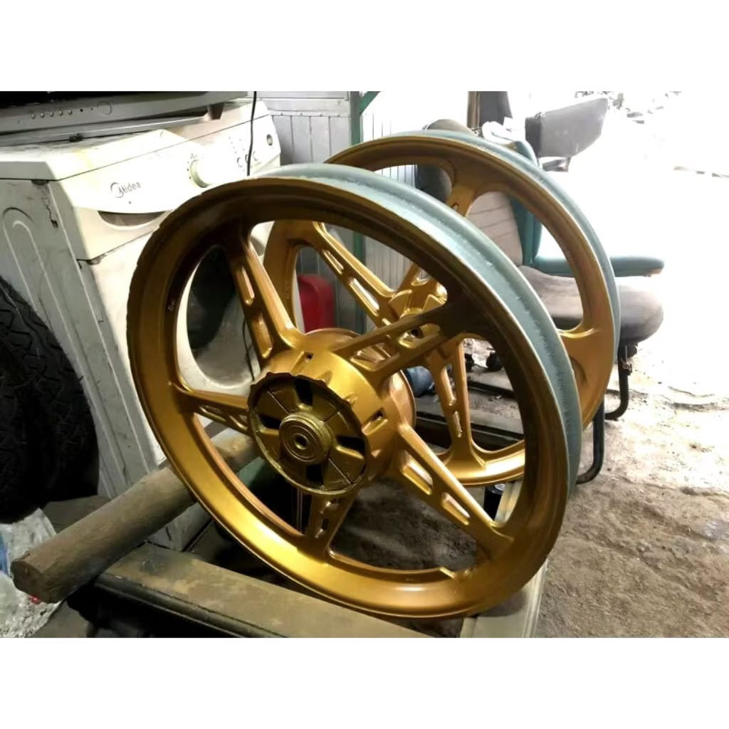 velg/pelek racing 1set depan belakang motor Jupiter z Burhan/Jupiter Z1 ORI copotan siap pakai.