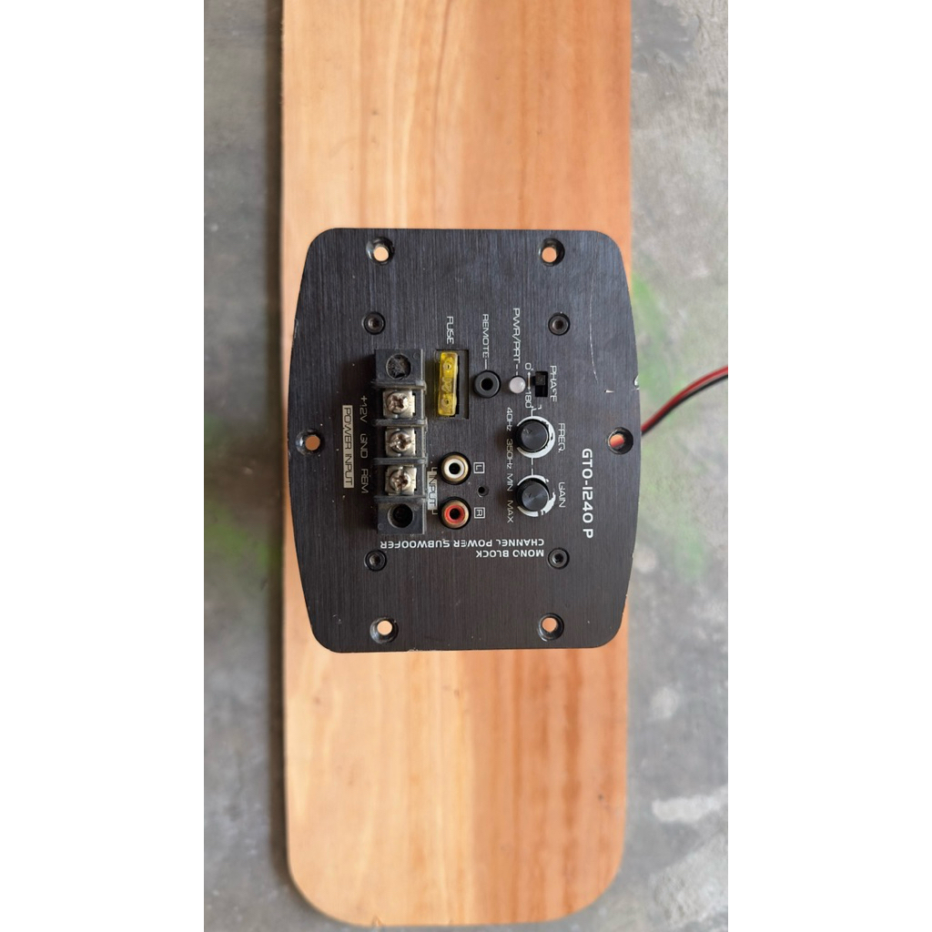 monoblok copotan subwofer jbl aktif
