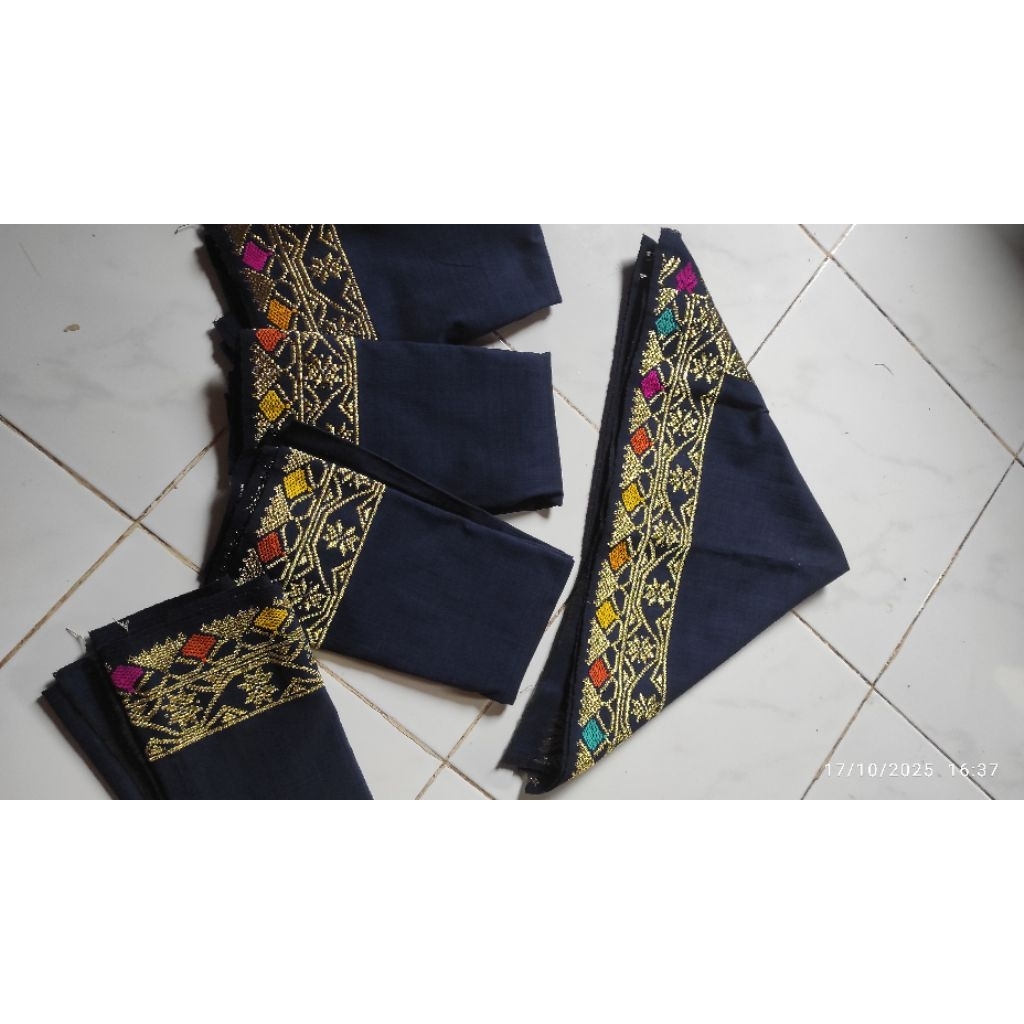 udeng songket