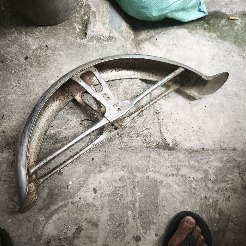 spakbor depan Yamaha L2 super copotan motor