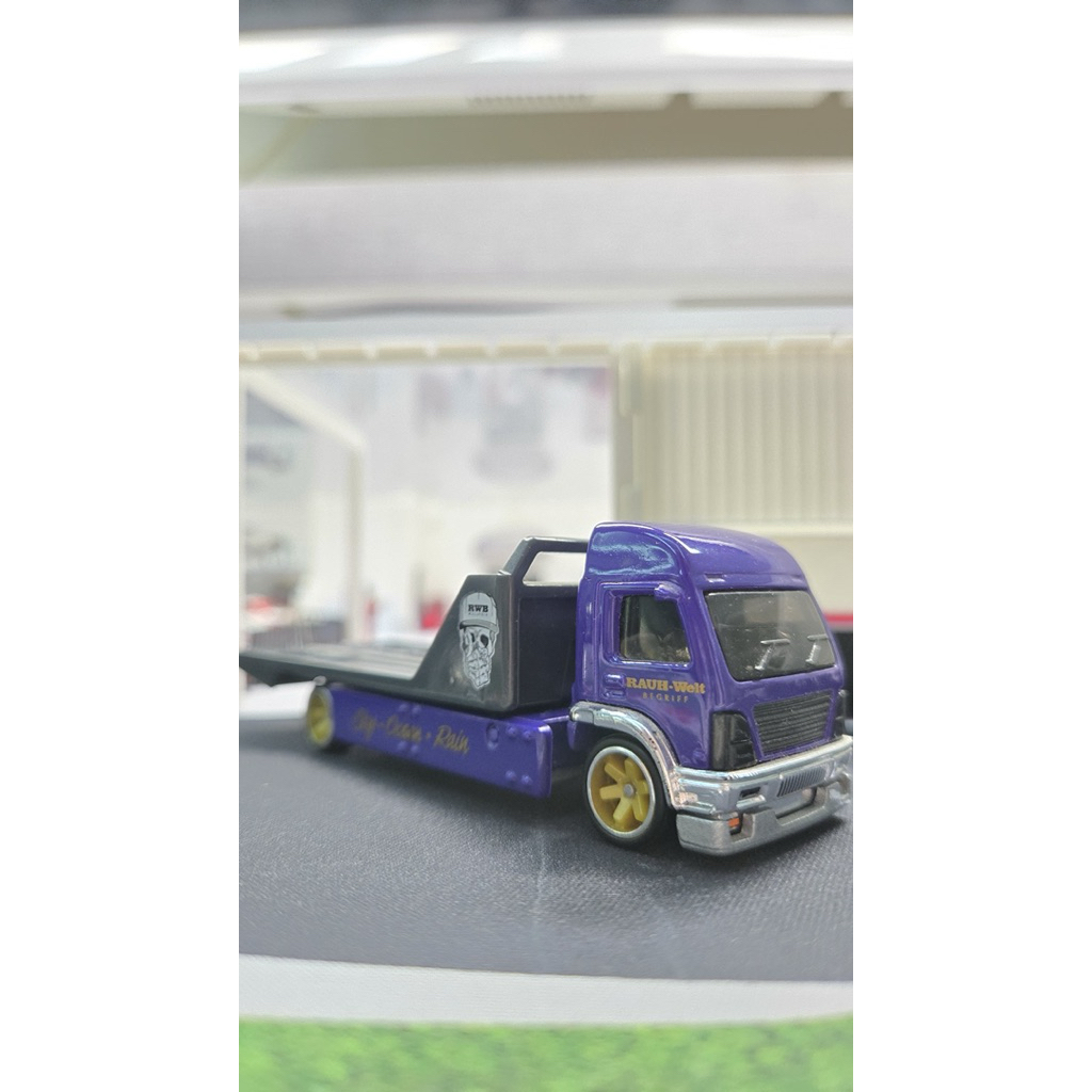hotwheels team transport aero lift rwb