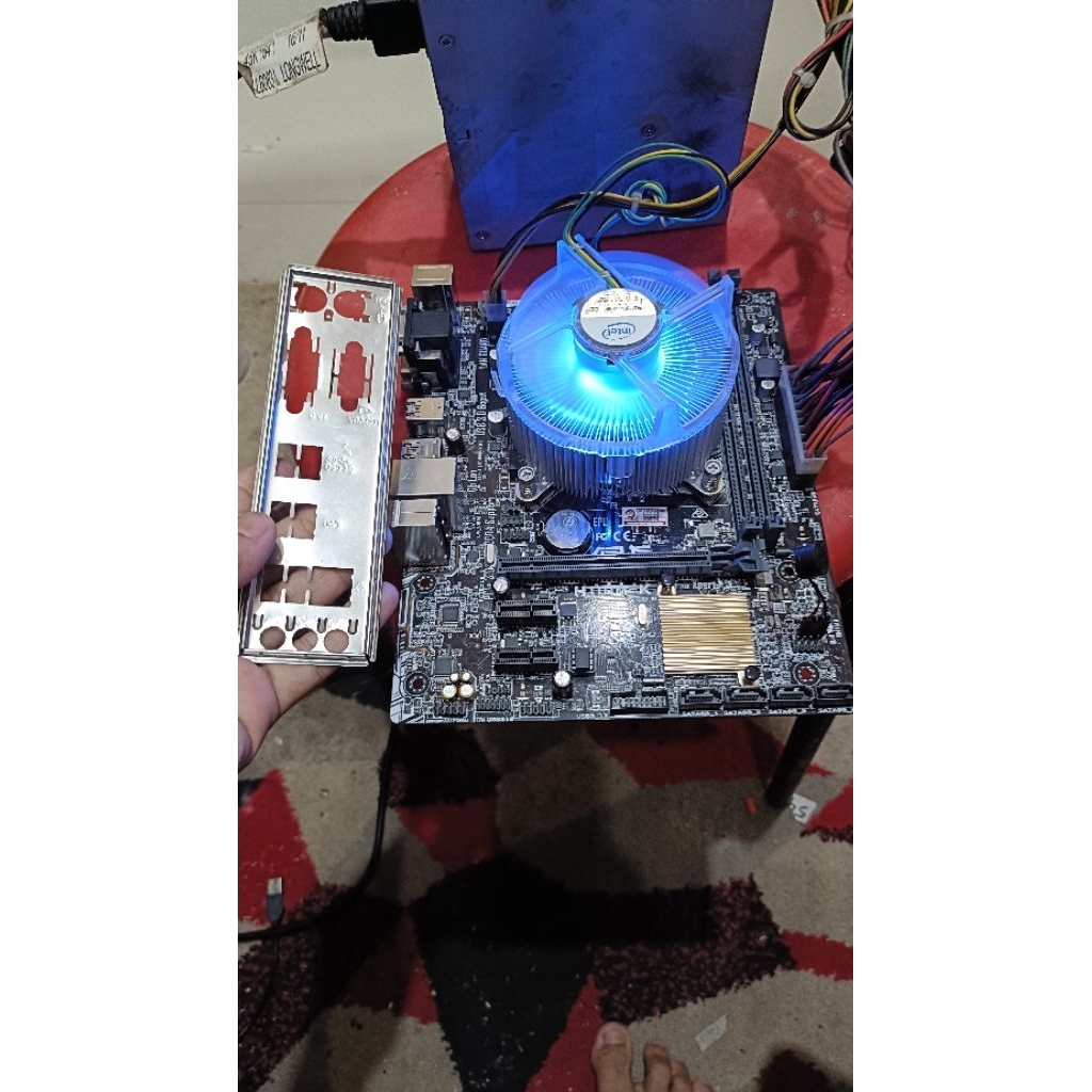 MOBO Asus H110  PROSESORE I7-6700