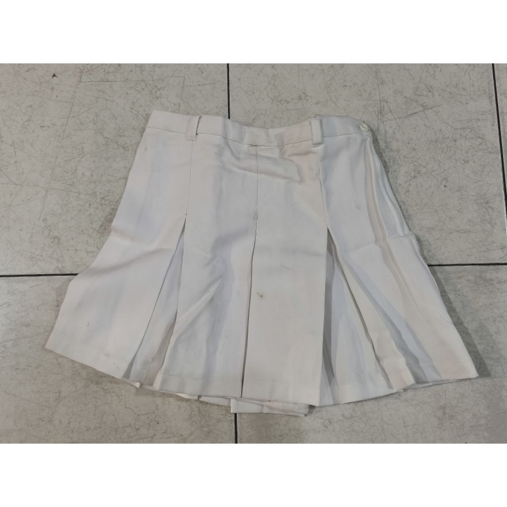 Rok celana tenis padel lipit mini putih