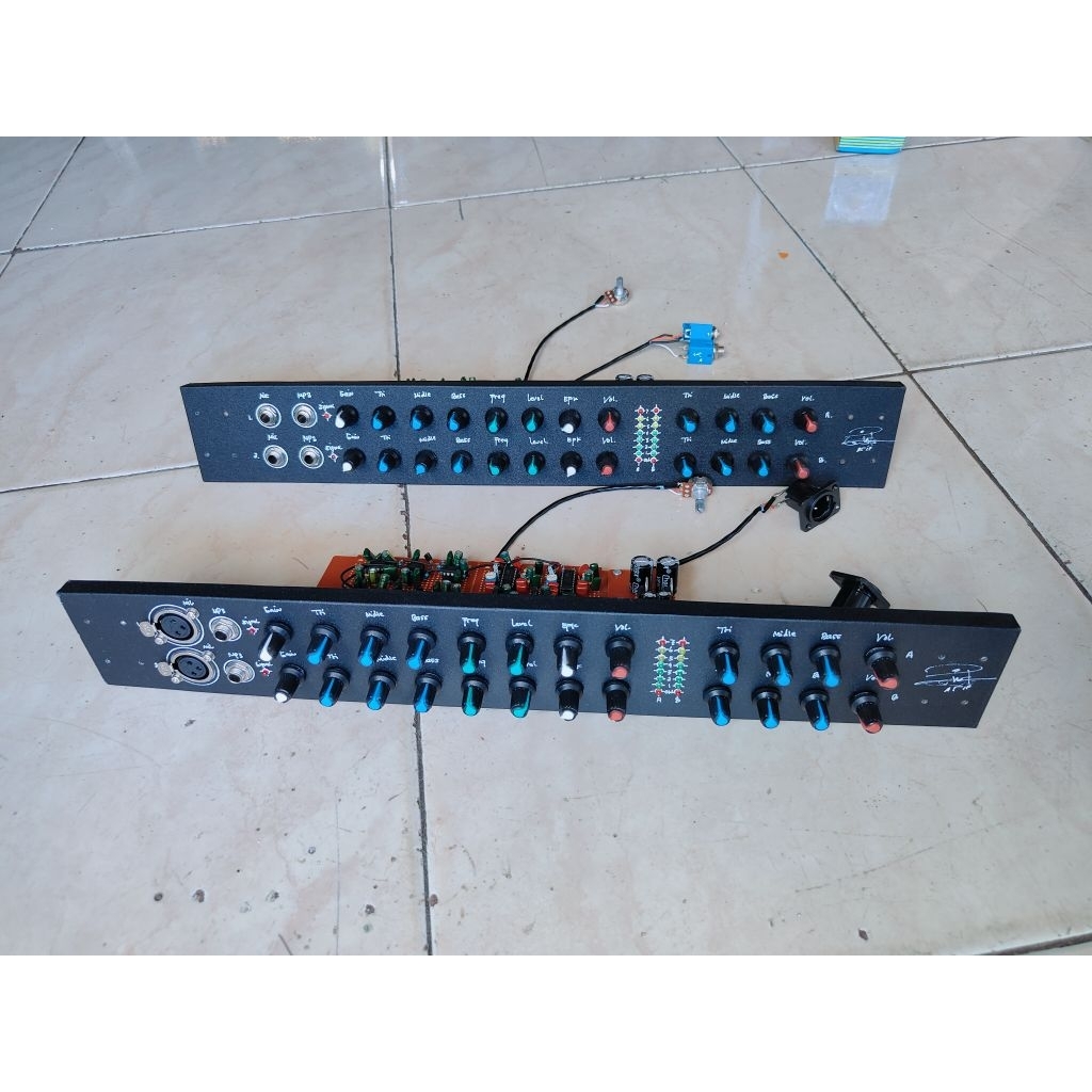 Kit audio mixer Umbro rakitan 2 chanel 2 master tone in out balance