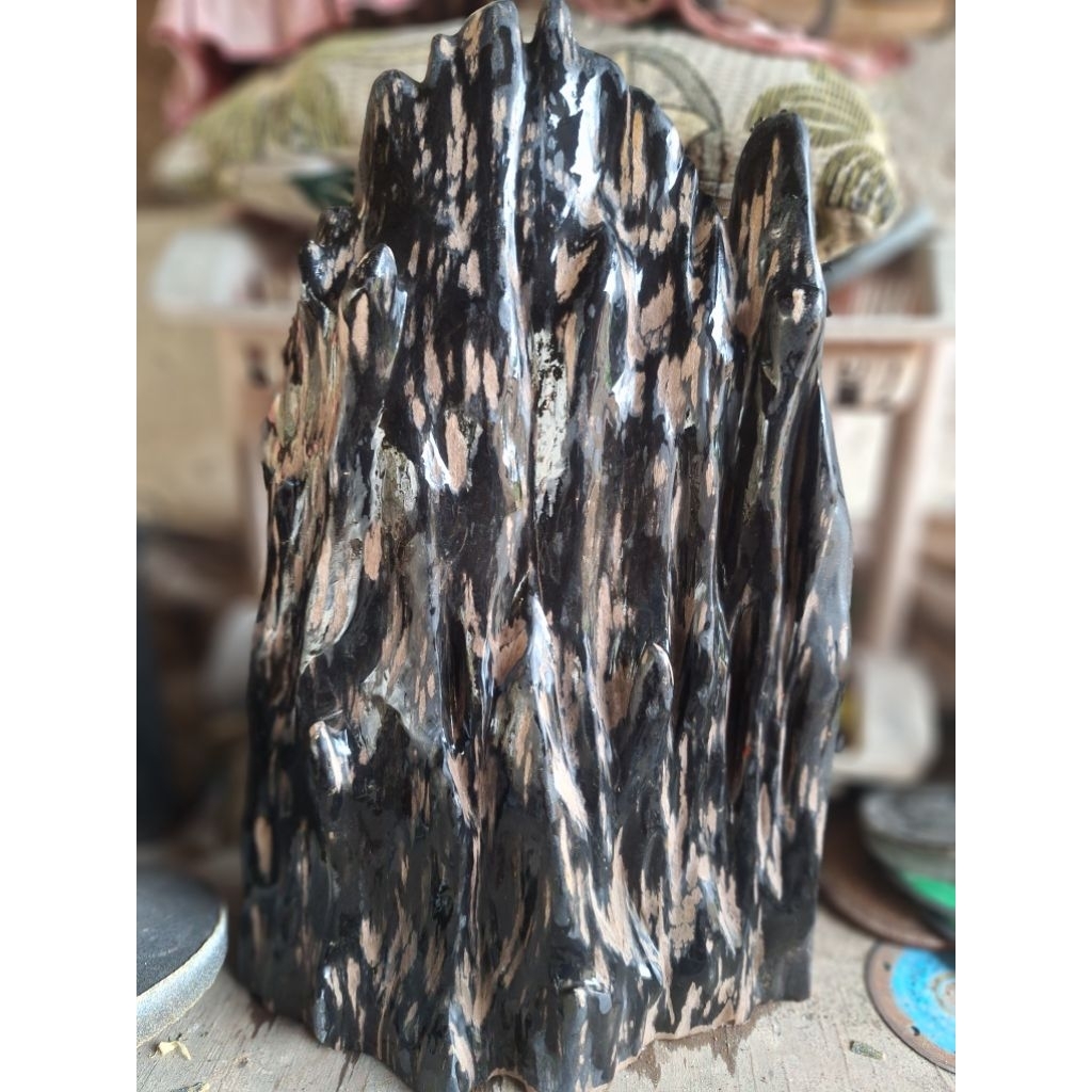 batu fosil kayu sempur 10kg (hitam putih)