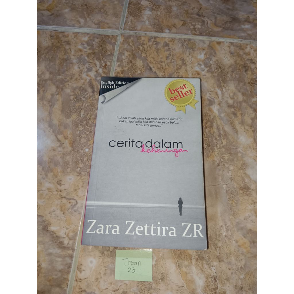 Buku Cerita dalam keheningan - Zara Zettira ZR