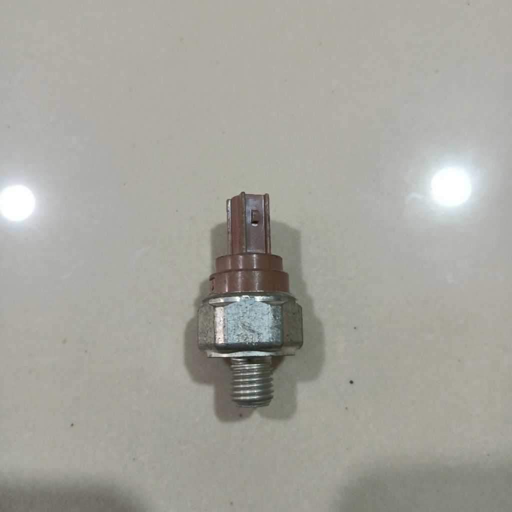 SWITCH OLI MOBIL HONDA JAZZ CITY FREED BRIO ORIGINAL