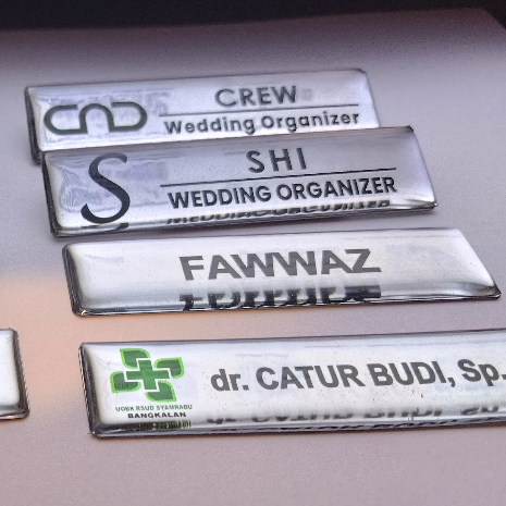 RESIN STAINLESS NAMETAG, NAMA DADA, PAPAN NAMA, PIN NAMA, NAME TAG SILVER RESIN STAINLESS