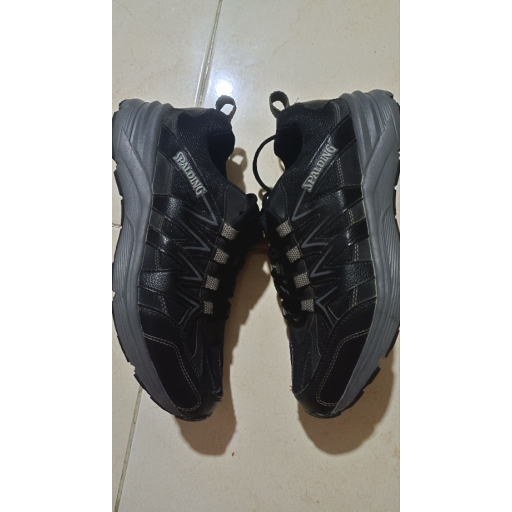sepatu second Trail Run OUTDOOR SPALDING black 42 26.5