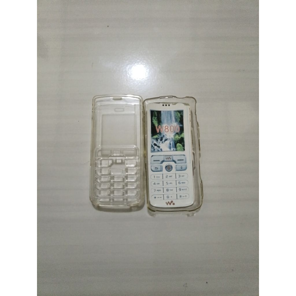 Casing Cangkang Cover Hp Sony Ericsson W800 Qwerty