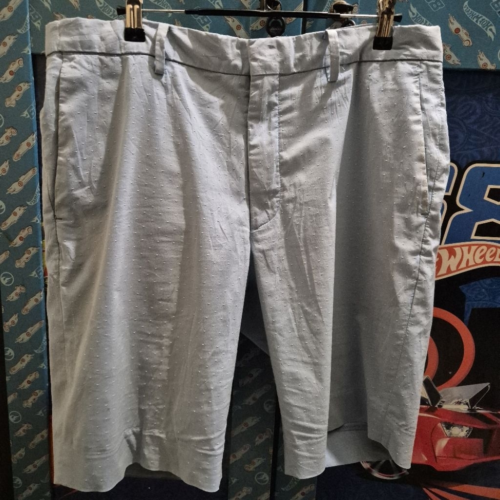 PRELOVED Uniqlo Dotted Chino Shorts - Light Blue