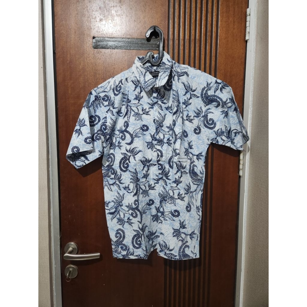 Kemeja Batik Pria Lafino size L warna biru muda kombinasi navy