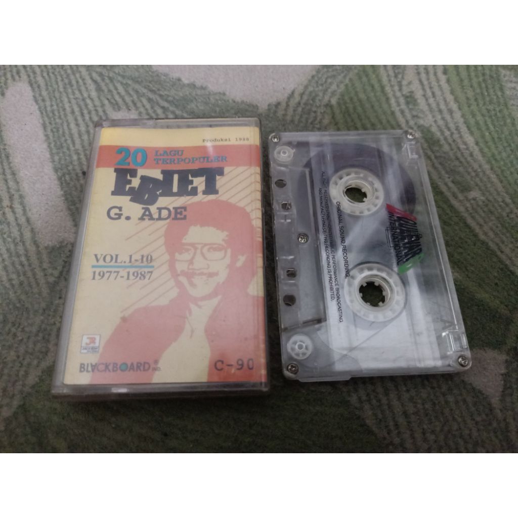 KASET 20 LAGU TERPOPULER EBIET G ADE