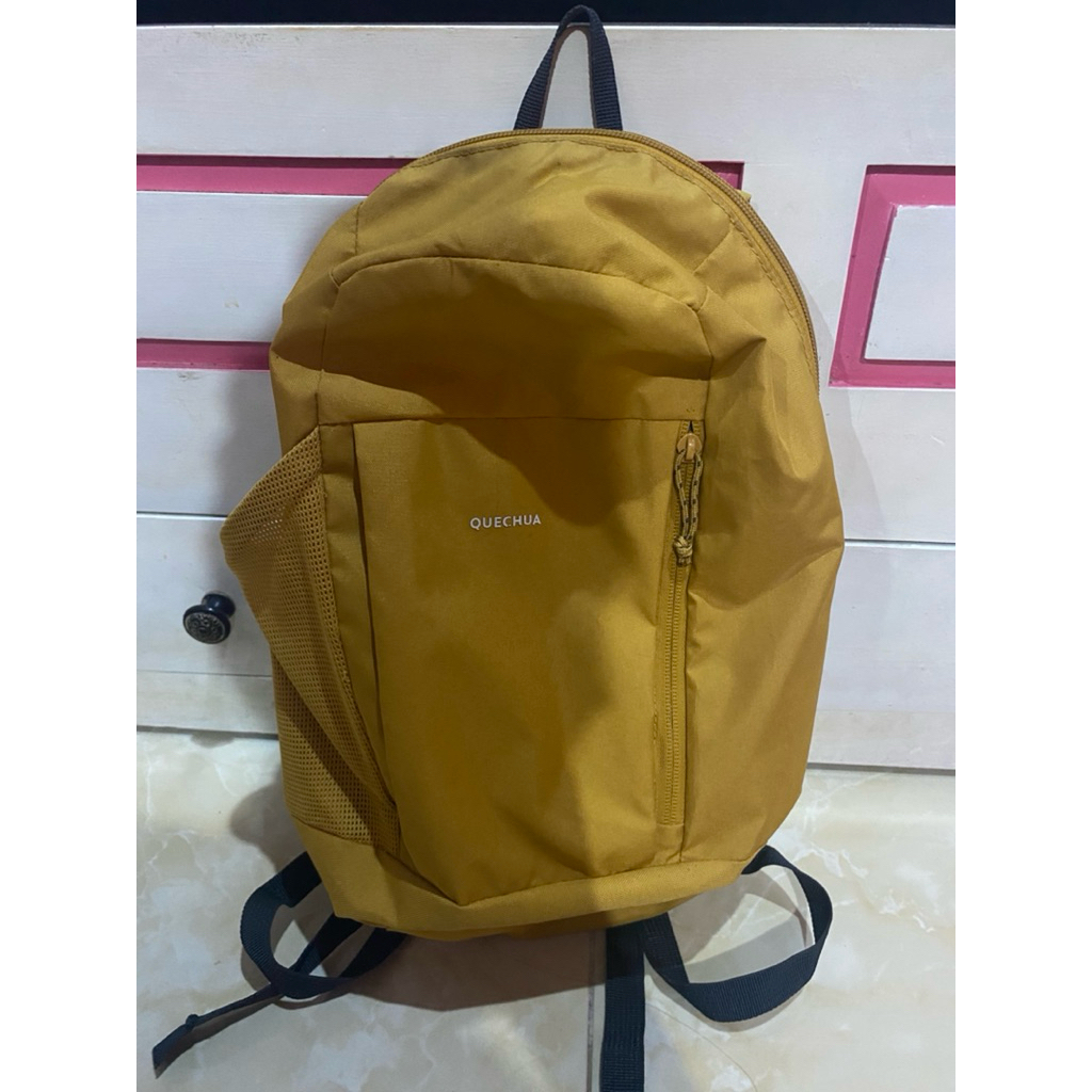 [PRELOVED] Quechua Daypack 10L Tas Ransel Kuning Backpack Outdoor Travel
