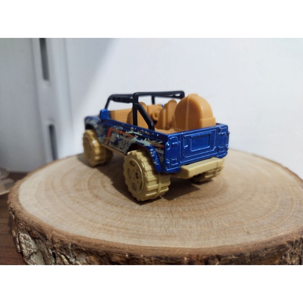Matchbox Land Rover SVX MB628Skala 1:56