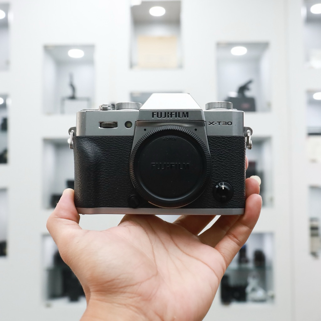 Fujifilm X-T30 / Fujifilm XT30 Mirrorless Camera