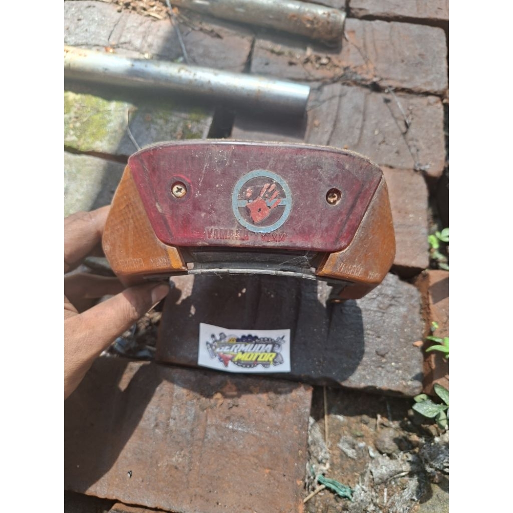 stoplamp lampu belakang original yamaha sigma