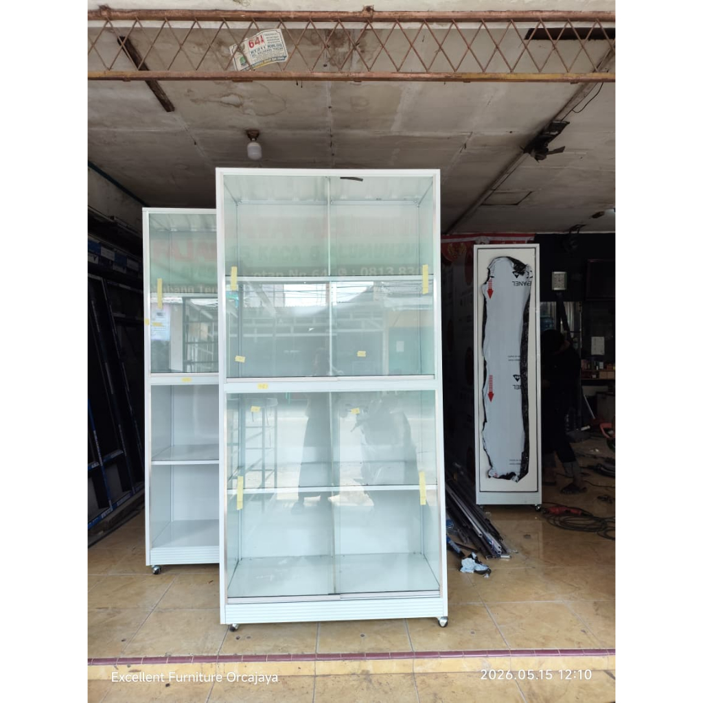 Lemari pakaian 2 pintu sliding / Lemari pajangan aluminium jumbo / Rak penyimpanan serbaguna/ Drop s
