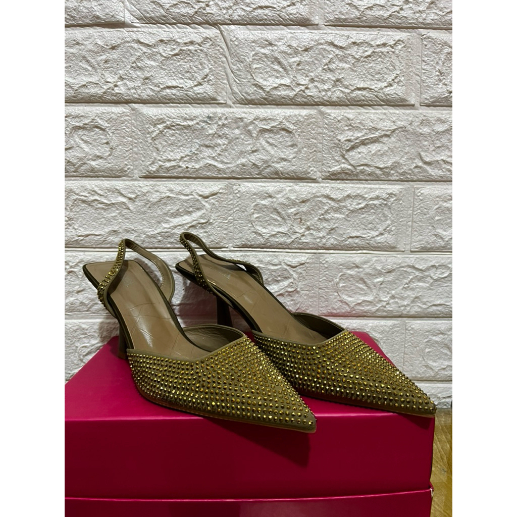 Preloved sepatu sandal pesta Zara size 38 gold