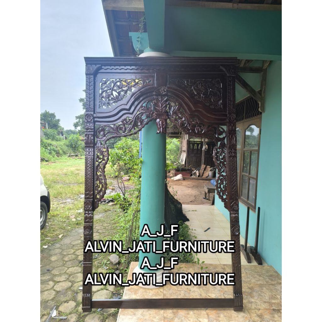Gebyok ukir/gebyok ukir/Pintu masuk/backdrop/gebyok/gebyok ukir