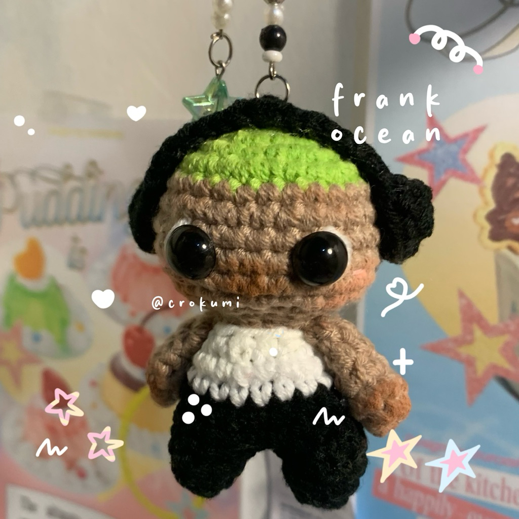 KEYCHAIN CROCHET RAJUT — Frank Ocean