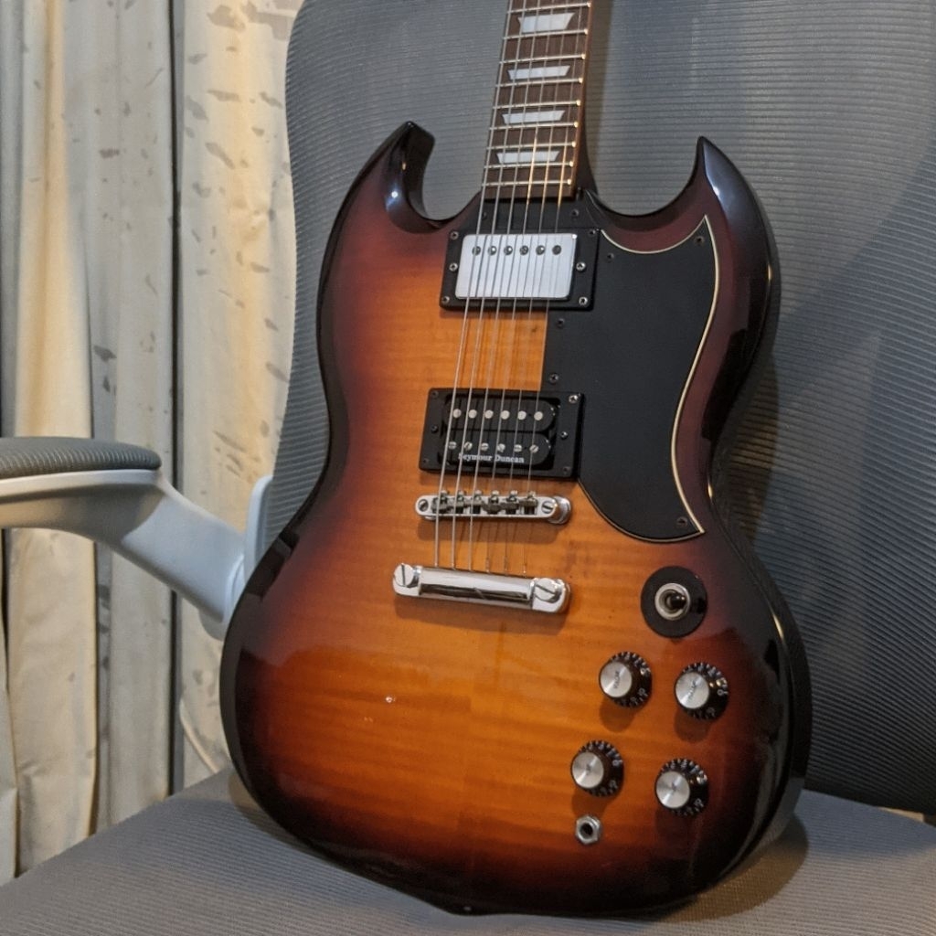 (SOLD) Epiphone  SG 400 Deluxe Flame Maple Top