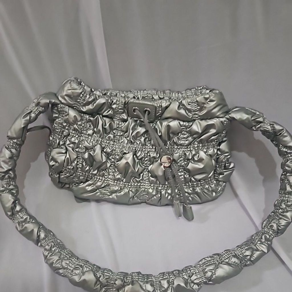 Tas Puffy slempang (pl pribadi)