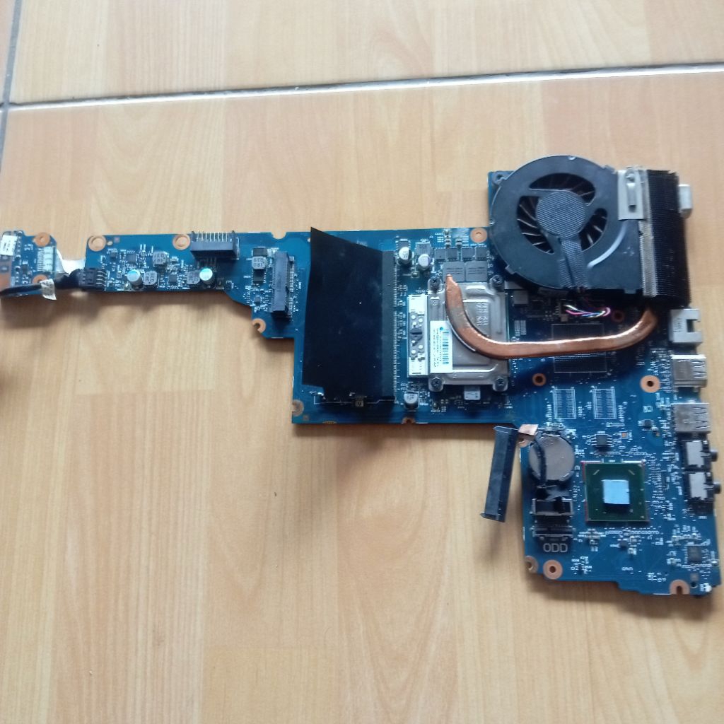 mobo laptop HP 1000 celeron