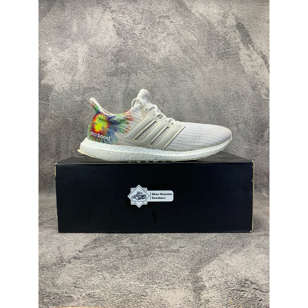Sepatu Second  Adidas UltraBoost 4.0 'Japan'  Size 42 insole 26,5 cm  Original Guarantee 100%