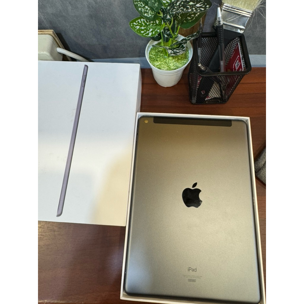 Apple iPad 9 256GB Grey Wifi+Cellular Resmi Lengkap
