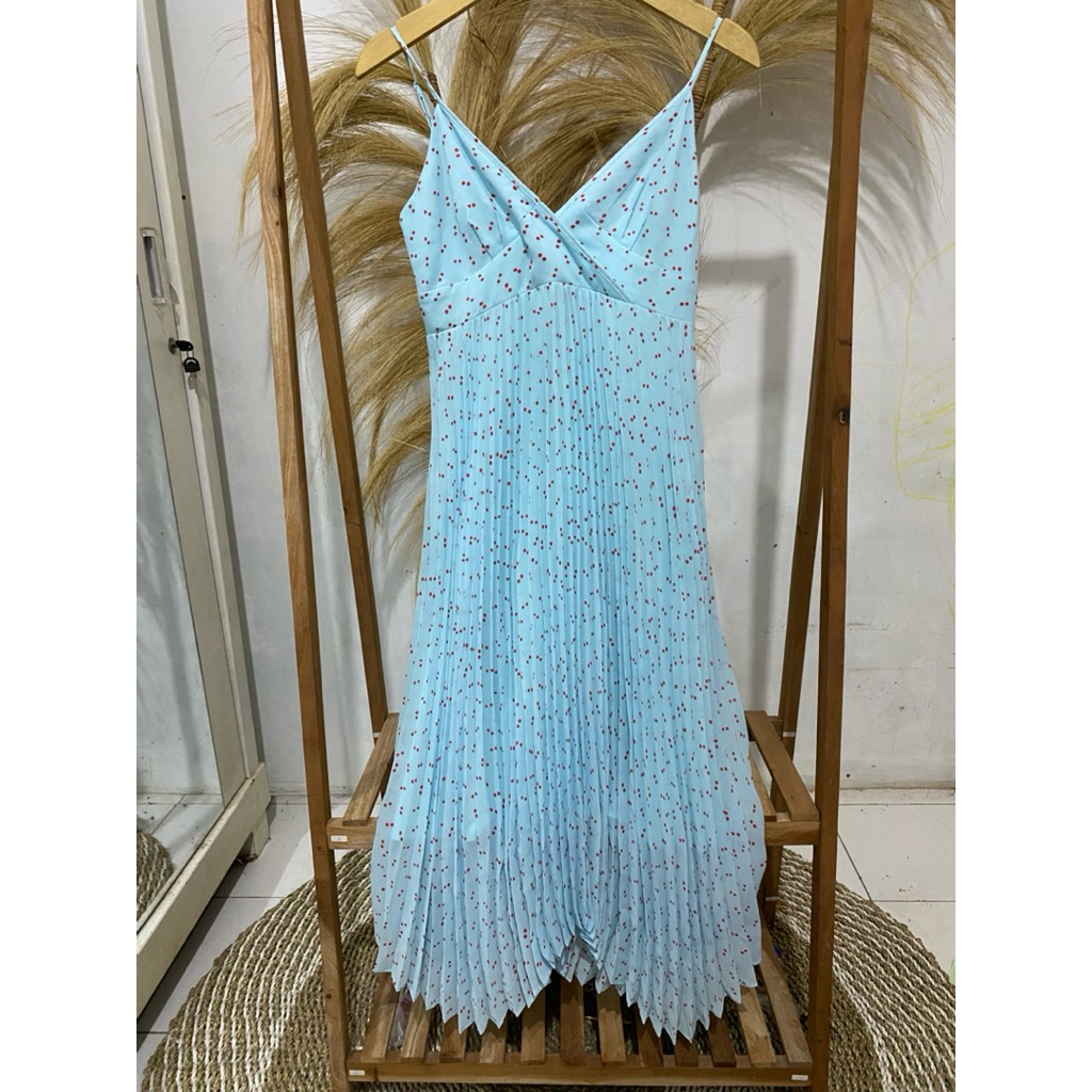 NEW UNIQLO PLEATED DRESS