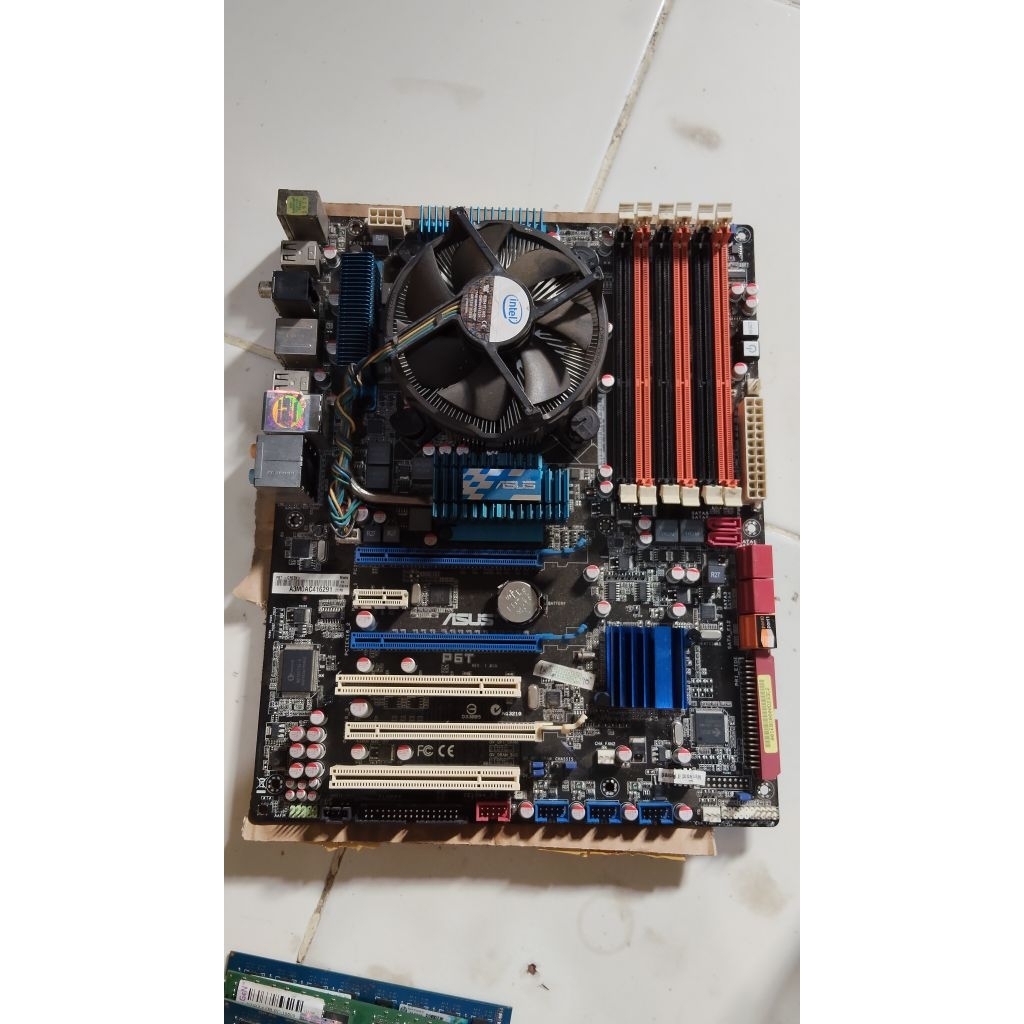 MOTHERBOARD server ASUS P6T soket 1366 i7-960